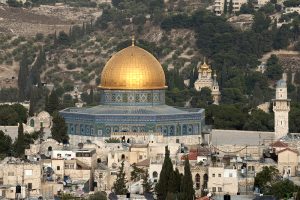 The Dome of the Rock and one of the four minarets of Al-Aqsa Mosque, with the Church of Mary Magdalene and the Mount of Olives in the background. Photo by PIB.