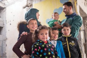 Nisma and Taj Alden Abed and their six children in Gaza, 2017. © AnnaSofie Norn.